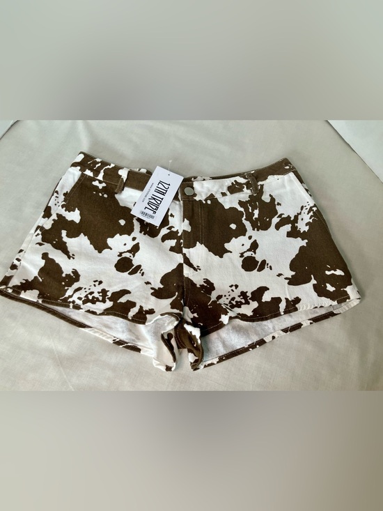 12th Tribe Pants - 12th Tribe Dixie Cow Print Low Rise Hot Shorts Size M